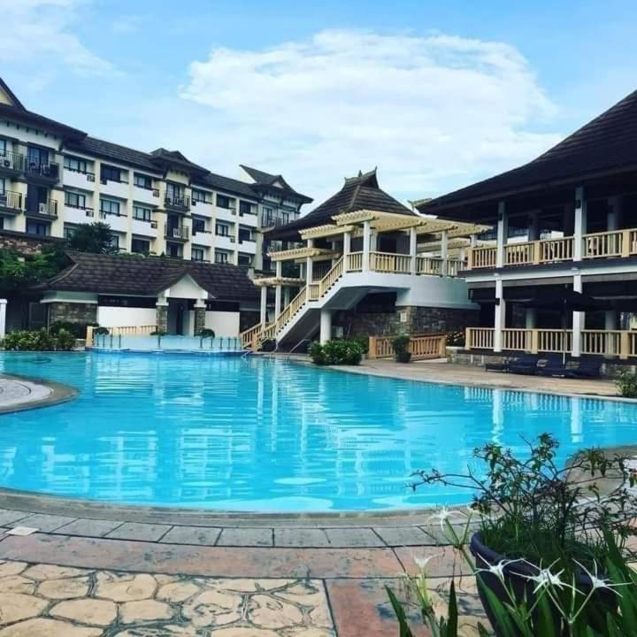Cozy 2Br With Free Pool Beside Sm City Mall Davao Luaran gambar