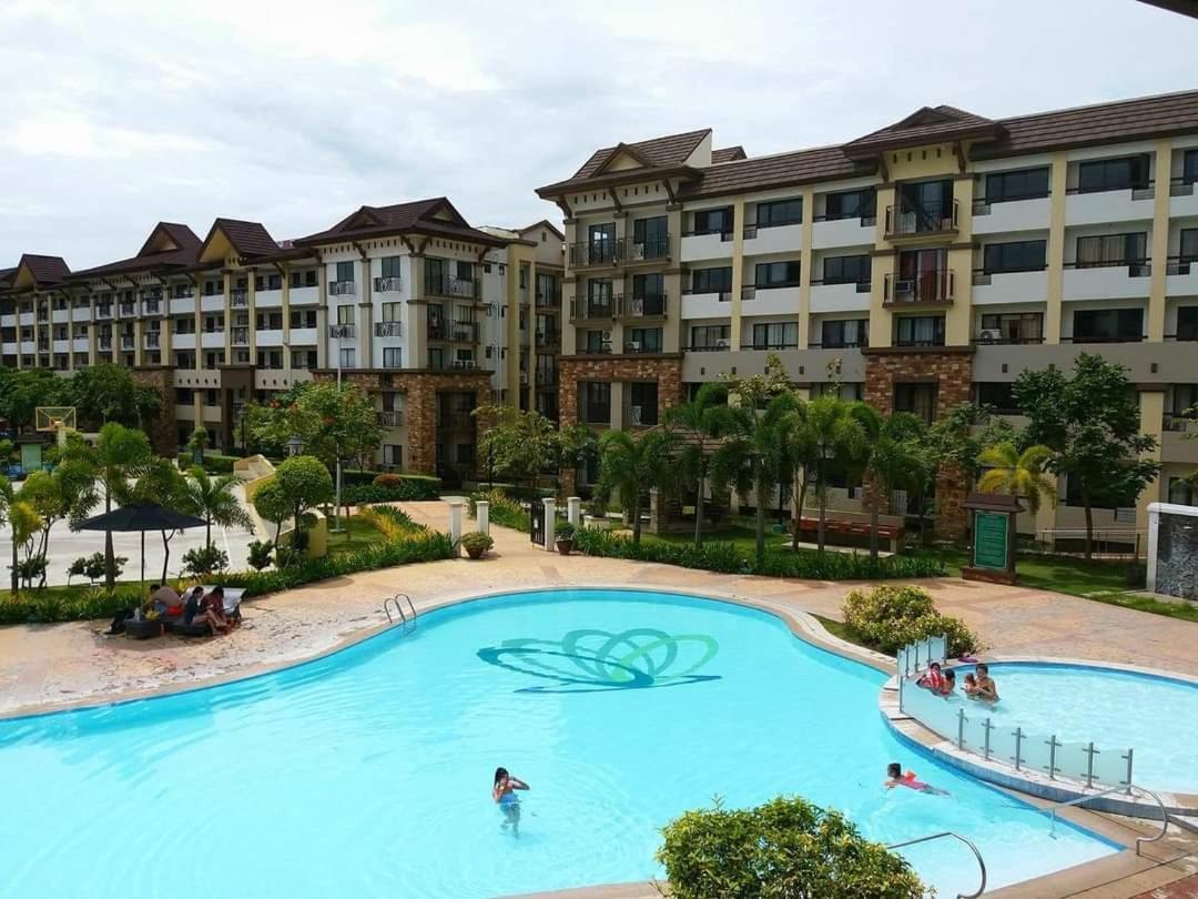 Cozy 2Br With Free Pool Beside Sm City Mall Davao Luaran gambar
