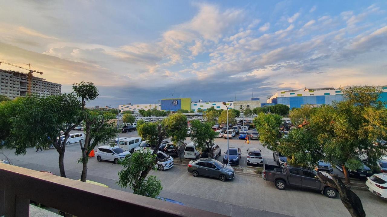 Cozy 2Br With Free Pool Beside Sm City Mall Davao Luaran gambar