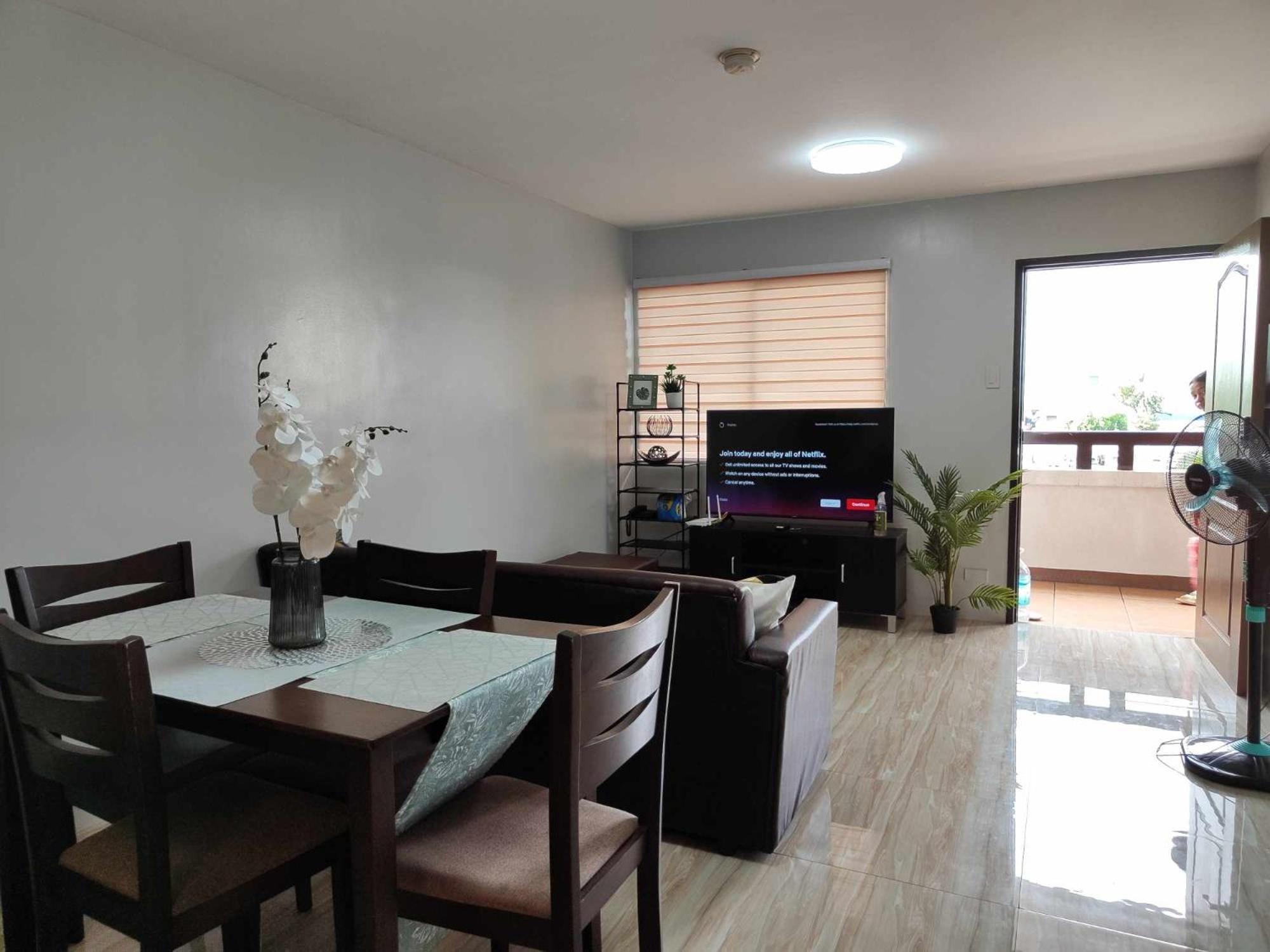 Cozy 2Br With Free Pool Beside Sm City Mall Davao Bilik gambar
